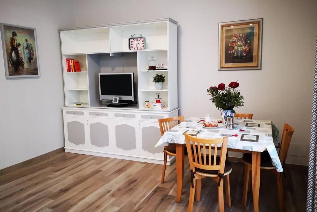 Delizioso Appartamento Cosy Ristrutturato Πάρμα Εξωτερικό φωτογραφία